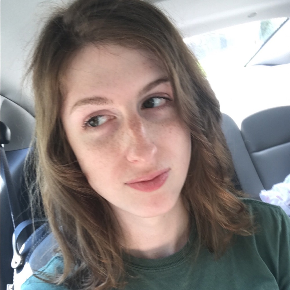 Meet your Posher, Alyssa